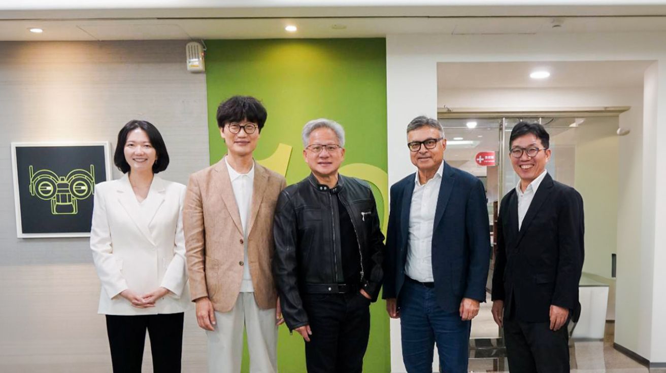 네이버, 태국어 특화 LLM 개발 나선다… “엔비디아와의 협업 결실”